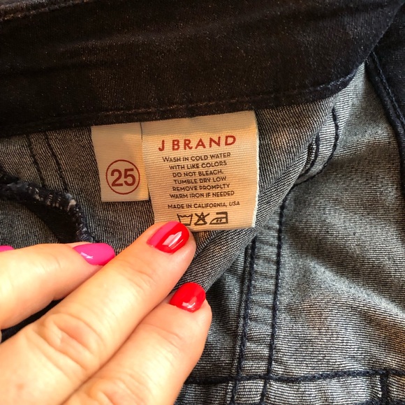 J Brand dark blue cropped/ capris with zipper. Style # 9703O216. Size 25. - Picture 6 of 8